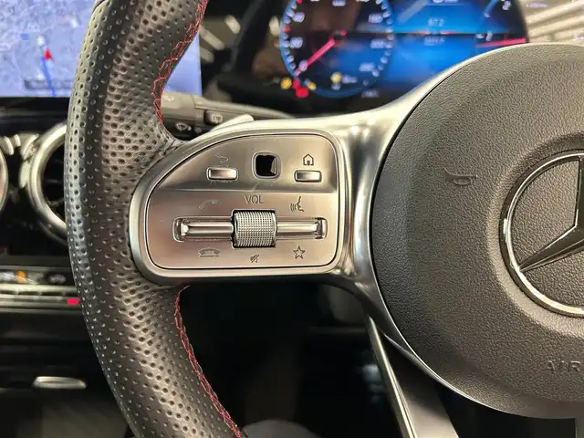 メルセデス・ベンツ Ｂ２００ｄ AMGライン 岡山県 2020(令2)年 2.3万km コスモスブラック 純正ナビ/電動リアゲート/ハーフレザー/ドライブレコーダー/横滑り防止装置/ハンドルアシスト/レーンアシスト/パーキングアシスト/道路標識アシスト/車線逸脱警報/レーンチェンジアシスト/ＥＴＣ２．０