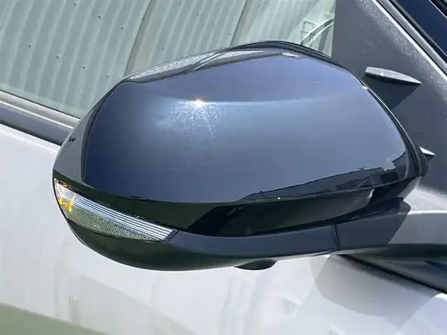 トヨタ ヤリス G 香川県 2020(令2)年 1.8万km ブラック/アバンギャルドブロンズメタリック 登録時走行距離：17137km/メーカー純正ディスプレイオーディオ/　BT接続/全方位カメラ/プリクラッシュセーフティシステム/レーンキープアシスト/クリアランスソナー/オートハイビーム/LEDヘッドライト/オートライト/レベライザヘッドライト/ビルトインETC/純正フロアマット/ステアリングスイッチ/プッシュスタート/スマートキー