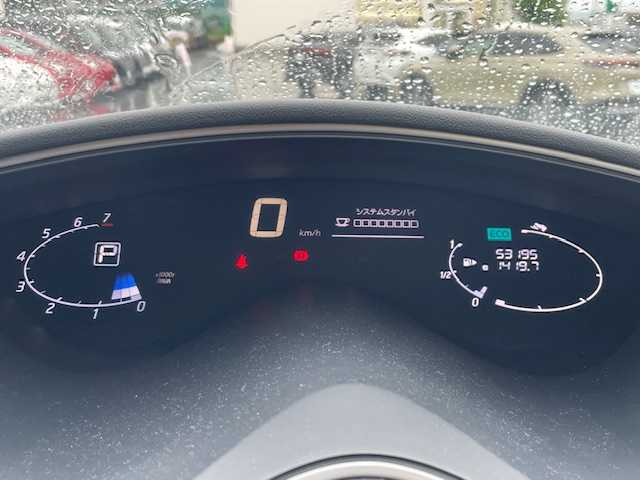 日産 セレナ HWS S HV Vセレ +SeftyⅡ 静岡県 2016(平28)年 5.4万km ブリリアントホワイトパール ●純正ナビ/(フルセグ/CD/DVD/Bluetooth)/(MP3155D-W)/●全方位カメラ/●クルーズコントロール/●衝突被害軽減システム/●レーンキープアシスト/●前後コーナーセンサー/●オートライト/●革巻きステアリング/●ステアリングスイッチ/●ETC/●前後ドライブレコーダー/●両側パワースライドドア/●電動格納ウィンカーミラー/●ドアバイザー/●スマートキー/●プッシュスタート/●純正フロアマット/●純正16インチアルミホイール/●ダブルSRS＋ABS/●車両取扱説明書/●ナビ取扱説明書