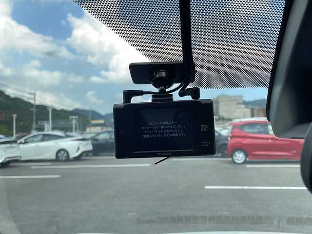 トヨタ シエンタ ハイブリッド ファンベースG セーフティEDⅡ 福岡県 2022(令4)年 4.7万km ホワイトパールクリスタルシャイン 社外ナビ　フルセグ　DVD再生機能/バックカメラ/両側パワースライドドア/スマートキー/プッシュスタートエンジン/Wエアバック/ABS/クルーズコントロール/革巻ステアリング