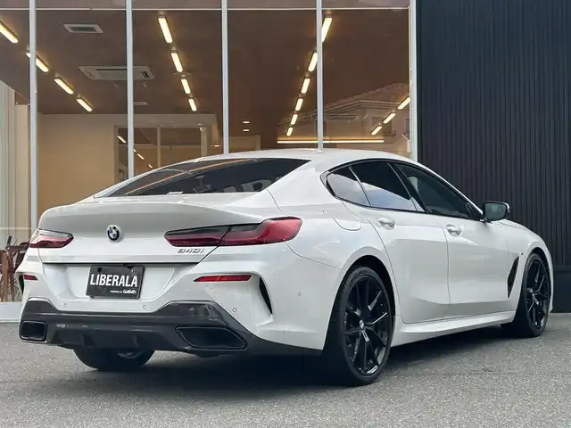 ＢＭＷ ８４０ｉ グランクーペ Mスポーツ 福岡県 2021(令3)年 6.7万km パール Ｍテクニックパッケージ　/柿本カスタムマフラー/黒茶コンビ革　/前席エアシート/全席シートヒーター/アダプティブクルーズコントロール/ブラインドスポットモニター/レーンキープアシスト/純正ナビ/Applecarplay/全方位カメラ/フルセグTV/Bluetooth/ワイヤレス充電　/LEDライト/オートハイビーム/パワーバックドア/ドライブレコーダー/ミラー一体型ETC