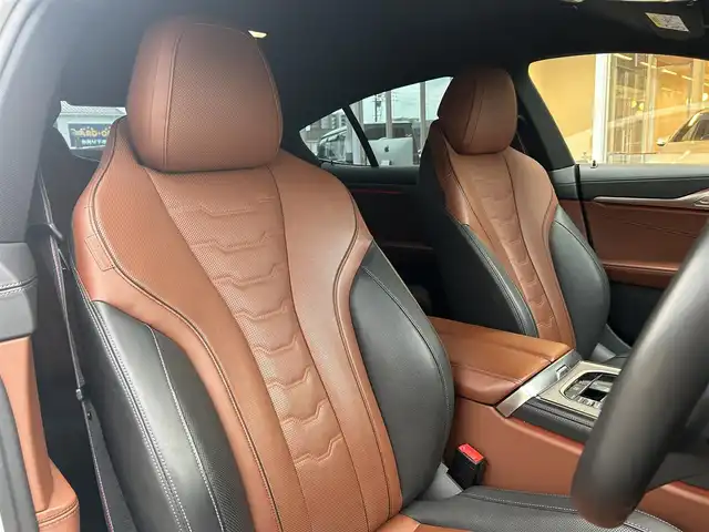 ＢＭＷ ８４０ｉ グランクーペ Mスポーツ 福岡県 2021(令3)年 6.7万km パール Ｍテクニックパッケージ　/柿本カスタムマフラー/黒茶コンビ革　/前席エアシート/全席シートヒーター/アダプティブクルーズコントロール/ブラインドスポットモニター/レーンキープアシスト/純正ナビ/Applecarplay/全方位カメラ/フルセグTV/Bluetooth/ワイヤレス充電　/LEDライト/オートハイビーム/パワーバックドア/ドライブレコーダー/ミラー一体型ETC