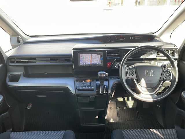 ホンダ ステップワゴン スパーダ ホンダセンシング 福井県 2016(平28)年 5.5万km モダンスティールM 登録時走行距離５４６０５ｋｍ/ワンオーナー/ターボ/ナビ装着スペシャルパッケージ/コンフォートビューパッケージ/純正メモリナビゲーション/（CD/DVD/BT）/フルセグテレビ/バックカメラ/ホンダセンシング/レーンキープアシスト/両側電動スライドドア/アダプティブクルーズコントロール/パドルシフト/ETC（ビルトイン）/純正16インチアルミホイール/LEDヘッドライト/フォグランプ/わくわくゲート/ステアリングリモコン/オートライト/プッシュスタート/スマートキー/保証書/取扱説明書