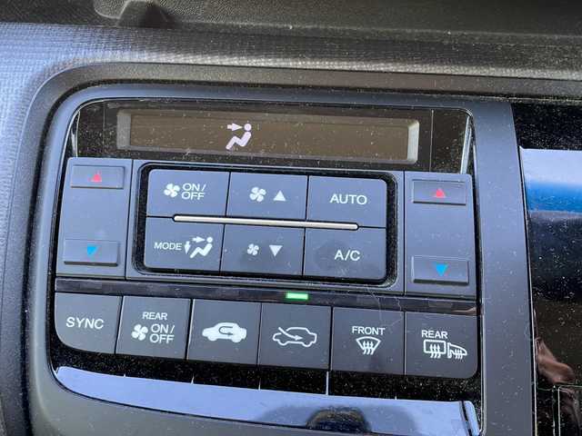 ホンダ ステップワゴン スパーダ ホンダセンシング 福井県 2016(平28)年 5.5万km モダンスティールM 登録時走行距離５４６０５ｋｍ/ワンオーナー/ターボ/ナビ装着スペシャルパッケージ/コンフォートビューパッケージ/純正メモリナビゲーション/（CD/DVD/BT）/フルセグテレビ/バックカメラ/ホンダセンシング/レーンキープアシスト/両側電動スライドドア/アダプティブクルーズコントロール/パドルシフト/ETC（ビルトイン）/純正16インチアルミホイール/LEDヘッドライト/フォグランプ/わくわくゲート/ステアリングリモコン/オートライト/プッシュスタート/スマートキー/保証書/取扱説明書