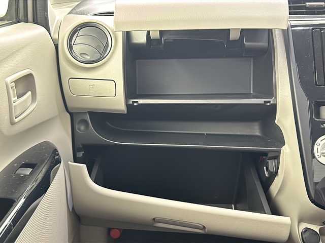 三菱 ｅＫワゴン E 大阪府 2017(平29)年 3.9万km シルキーホワイト 社外メモリナビ　carrozzeria　AVIC-RZ201/ワンセグTV　ipod/バックカメラ/ドライブレコーダー前方/ETC/純正フロアマット/社外ホイール　MULTIFORCHETTA/ライトレベライザー/リモコンキー/キセノンライト/電格ミラー/横滑り防止装置/保証書/取扱説明書