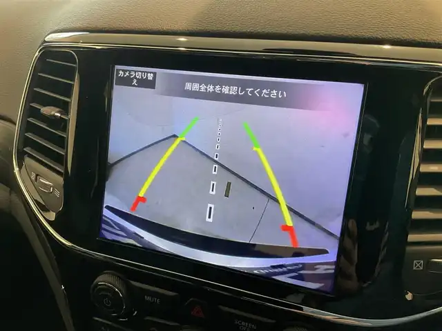 クライスラー・ジープ ジープ グランドチェロキー LTD 熊本県 2019(令1)年 2.9万km ブライトホワイト ・スマートキー/・プッシュスタート/・前後パークセンス/・リアパークセンスブレーキアシスト/・ヒルスタートアシスト/・オートディムハイビーム/・クルーズコントロール(追従式)/・ハーフレザーシート /・前席パワーシート/・前席シートヒーター /・純正メモリナビ/　【BT・USB・AUX・AppleCarPlay・AndroidAuto】/・フルセグTV/・バックカメラ/・フロント/・ETC/・LEDヘッドランプ/・LEDフォグランプ/・純正ラバーマット/・純正バイザー/・保証書/取説
