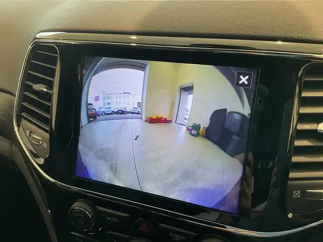 クライスラー・ジープ ジープ グランドチェロキー LTD 熊本県 2019(令1)年 2.9万km ブライトホワイト ・スマートキー/・プッシュスタート/・前後パークセンス/・リアパークセンスブレーキアシスト/・ヒルスタートアシスト/・オートディムハイビーム/・クルーズコントロール(追従式)/・ハーフレザーシート /・前席パワーシート/・前席シートヒーター /・純正メモリナビ/　【BT・USB・AUX・AppleCarPlay・AndroidAuto】/・フルセグTV/・バックカメラ/・フロント/・ETC/・LEDヘッドランプ/・LEDフォグランプ/・純正ラバーマット/・純正バイザー/・保証書/取説