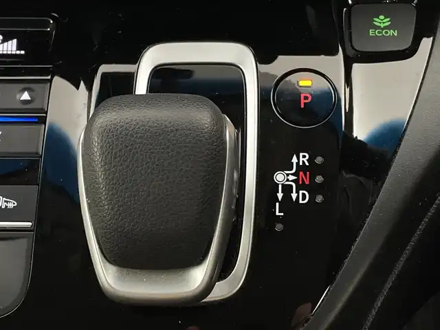 ホンダ フリード ハイブリット G ホンダセンシング 新潟県 2020(令2)年 3.9万km プラチナホワイトパール ワンオーナー　/バックモニター　/フルセグＴＶ(走行中視聴可能)　/メモリナビ(AM/FM/CD/DVD/BT)　/Ｂｌｕｅｔｏｏｔｈ接続　/ＡＷ付きスタッドレスタイヤ/ステアリングスイッチ　/両側パワースライドドア　/運転席助手席シートヒーター　/追従型クルーズコントロール　/保証書/取扱説明書/記録簿