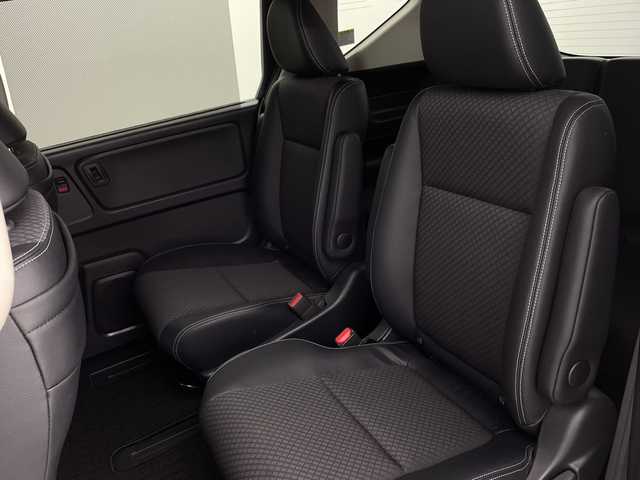 ホンダ フリード ハイブリット G ホンダセンシング 新潟県 2020(令2)年 3.9万km プラチナホワイトパール ワンオーナー　/バックモニター　/フルセグＴＶ(走行中視聴可能)　/メモリナビ(AM/FM/CD/DVD/BT)　/Ｂｌｕｅｔｏｏｔｈ接続　/ＡＷ付きスタッドレスタイヤ/ステアリングスイッチ　/両側パワースライドドア　/運転席助手席シートヒーター　/追従型クルーズコントロール　/保証書/取扱説明書/記録簿