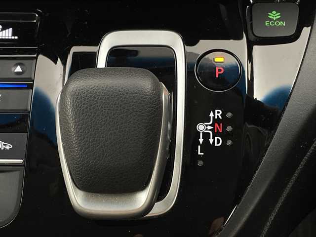 ホンダ フリード ハイブリット G ホンダセンシング 新潟県 2020(令2)年 3.9万km プラチナホワイトパール ワンオーナー　/バックモニター　/フルセグＴＶ(走行中視聴可能)　/メモリナビ(AM/FM/CD/DVD/BT)　/Ｂｌｕｅｔｏｏｔｈ接続　/ＡＷ付きスタッドレスタイヤ/ステアリングスイッチ　/両側パワースライドドア　/運転席助手席シートヒーター　/追従型クルーズコントロール　/保証書/取扱説明書/記録簿