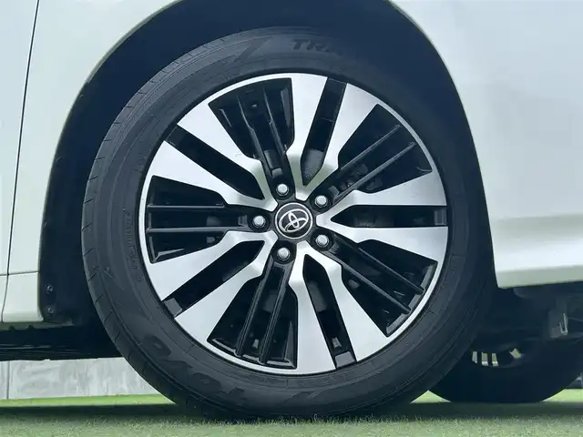 トヨタ アルファード S Cパッケージ 香川県 2020(令2)年 3.8万km ホワイトパールクリスタルシャイン Wサンルーフ/純正12.1型後席モニター/純正9型ディスプレイオーディオ/（ナビ機能/フルセグTV/Bluetooth/USB）/DVDデッキ/バックカメラ/トヨタセーフティセンス/・プリクラッシュセーフティ（PCS）/・アダプティブクルーズコントロール（ACC）/・オートマチックハイビーム（AHB）/・レーントレーシングアシスト（LTA）/・パーキングブレーキサポート（PKSB）/・リヤクロストラフィックアラート（RCTA）/・ロードサインアシスト（RSA）/コーナーセンサー/ブラインドスポットモニター（BSM）/3眼LEDヘッドライト/デジタルインナーミラー/ドライブレコーダー/ビルトインETC/黒革シート/ベンチレーション機能（シートヒーター/クーラー）/前席パワーシート/運転席メモリー機能/ウッドコンビステアリング/ステアリングヒーター/ステアリングスイッチ/電動パーキングブレーキ/オートブレーキホールド/ワイヤレス充電器（置くだけ充電器）/nanoe(ナノイー)/後席サンシェード/純正18インチアルミホイール/オート開閉機能付電動格納ミラー