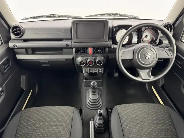 スズキ ジムニー XL 福岡県 2024(令6)年 0.6万km シフォンアイボリーM プッシュスタート　/コーナーセンサー　/衝突被害軽減ブレーキ　/レーンキープ　/アイドリングストップ　/ヒルディセントコントロール　/シートヒーター　/ヒーテッドドアミラー　/純正１６インチＡＷ　/ＬＥＤヘッドライト