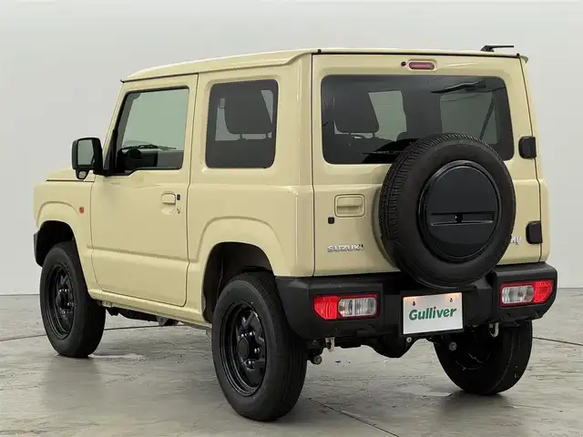 スズキ ジムニー XL 福岡県 2024(令6)年 0.6万km シフォンアイボリーM プッシュスタート　/コーナーセンサー　/衝突被害軽減ブレーキ　/レーンキープ　/アイドリングストップ　/ヒルディセントコントロール　/シートヒーター　/ヒーテッドドアミラー　/純正１６インチＡＷ　/ＬＥＤヘッドライト