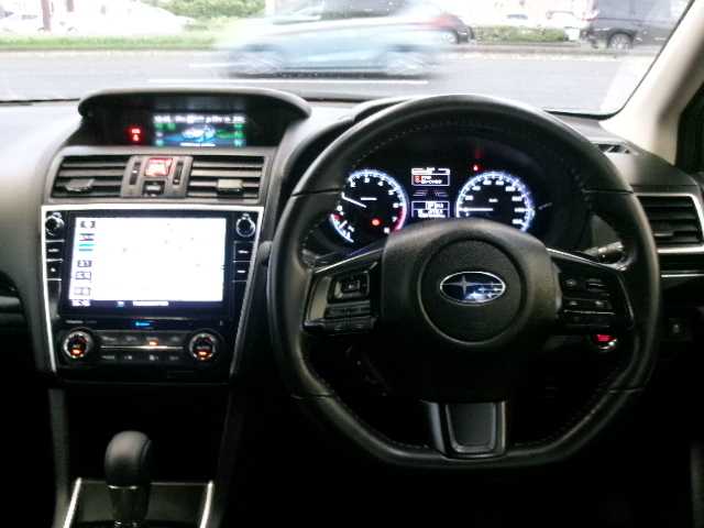 スバル レヴォーグ 1．6GT アイサイト Sスタイル 岡山県 2018(平30)年 0.8万km ダークグレーメタリック 【 EyeSight Ver.3 】/・ツーリングアシスト/・プリクラッシュブレーキ/・全車速追従機能付クルーズコントロール/・アクティブレーンキープ/・AT誤発進抑制制御/・AT誤後進抑制制御/・車線逸脱警報/・ふらつき警報/・先行車発進お知らせ/・定速クルーズコントロール/ワンオーナー/純正8インチSDナビ/フルセグテレビ/フロント・サイド・バックカメラ/Bluetooth/USB/DVD再生可能/デジタルインナーミラー/運転席パワーシート/前席シートヒーター/ドライブレコーダー/リアソナー/オートライト/LEDヘッドライト/ETC/純正18AW/純正フロアマット/ウィンカーミラー/スマートキー2個