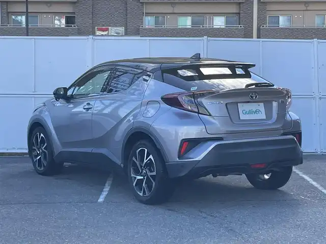 トヨタ Ｃ－ＨＲ G 秋田県 2018(平30)年 5.6万km ブラック/メタルストリームM 社外メモリーナビ/　CD/DVD/SD/　フルセグ/Bluetooth/衝突軽減ブレーキ/レーンキープ/クルーズコントロール/ハーフレザーシート/バックカメラ/ビルトインETC/LEDヘッドライト/純正エンジンスターター/シートヒーター/冬タイヤAWセットあり/純正フロアマット/ドアバイザー