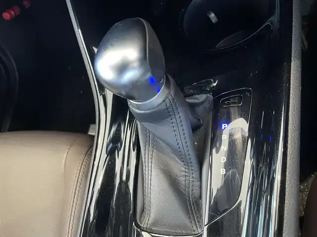 トヨタ Ｃ－ＨＲ G 秋田県 2018(平30)年 5.6万km ブラック/メタルストリームM 社外メモリーナビ/　CD/DVD/SD/　フルセグ/Bluetooth/衝突軽減ブレーキ/レーンキープ/クルーズコントロール/ハーフレザーシート/バックカメラ/ビルトインETC/LEDヘッドライト/純正エンジンスターター/シートヒーター/冬タイヤAWセットあり/純正フロアマット/ドアバイザー
