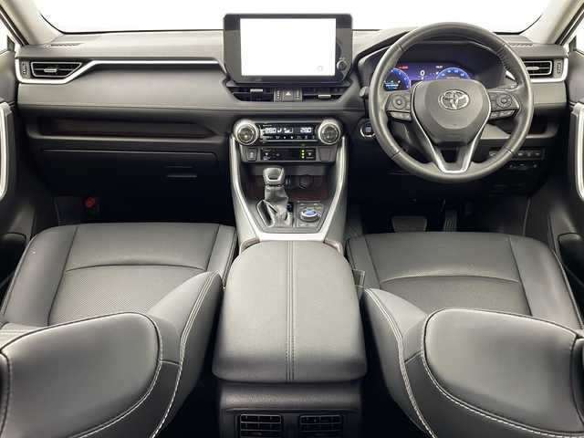 トヨタ ＲＡＶ４ G Zパッケージ 道央・札幌 2024(令6)年 1.3万km プラチナホワイトパールマイカ ・4WD/・寒冷地仕様/・純正ナビ/　BT/Miracast/・フルセグTV/・バックカメラ/・全方位カメラ/・ToyotaSafetySense/　プリクラッシュセーフティ/　レーントレーシングアシスト/　レーダークルーズコントロール/　オートマチックハイビーム/　ロードサインアシスト/・パーキングサポートブレーキ/・レザーシート/・前席パワーシート/・前席シートヒーター/・前席ベンチレーション/・パワーバックドア/・デジダルインナーミラー/・革巻ステアリング/・ステアリングヒーター/・オートライト/・LEDヘッドライト/・フォグランプ/・社外フロアマット/・スマートキー/・ビルトインETC
