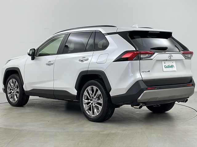 トヨタ ＲＡＶ４ G Zパッケージ 道央・札幌 2024(令6)年 1.3万km プラチナホワイトパールマイカ ・4WD/・寒冷地仕様/・純正ナビ/　BT/Miracast/・フルセグTV/・バックカメラ/・全方位カメラ/・ToyotaSafetySense/　プリクラッシュセーフティ/　レーントレーシングアシスト/　レーダークルーズコントロール/　オートマチックハイビーム/　ロードサインアシスト/・パーキングサポートブレーキ/・レザーシート/・前席パワーシート/・前席シートヒーター/・前席ベンチレーション/・パワーバックドア/・デジダルインナーミラー/・革巻ステアリング/・ステアリングヒーター/・オートライト/・LEDヘッドライト/・フォグランプ/・社外フロアマット/・スマートキー/・ビルトインETC