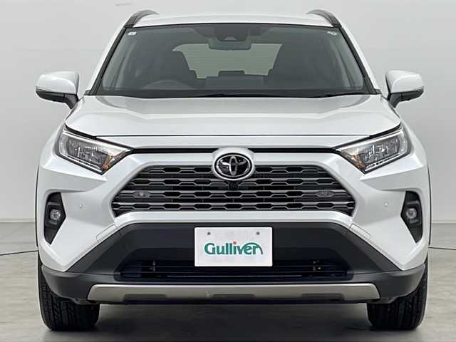 トヨタ ＲＡＶ４ G Zパッケージ 道央・札幌 2024(令6)年 1.3万km プラチナホワイトパールマイカ ・4WD/・寒冷地仕様/・純正ナビ/　BT/Miracast/・フルセグTV/・バックカメラ/・全方位カメラ/・ToyotaSafetySense/　プリクラッシュセーフティ/　レーントレーシングアシスト/　レーダークルーズコントロール/　オートマチックハイビーム/　ロードサインアシスト/・パーキングサポートブレーキ/・レザーシート/・前席パワーシート/・前席シートヒーター/・前席ベンチレーション/・パワーバックドア/・デジダルインナーミラー/・革巻ステアリング/・ステアリングヒーター/・オートライト/・LEDヘッドライト/・フォグランプ/・社外フロアマット/・スマートキー/・ビルトインETC
