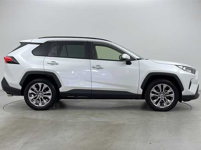 トヨタ ＲＡＶ４ G Zパッケージ 道央・札幌 2024(令6)年 1.3万km プラチナホワイトパールマイカ ・4WD/・寒冷地仕様/・純正ナビ/　BT/Miracast/・フルセグTV/・バックカメラ/・全方位カメラ/・ToyotaSafetySense/　プリクラッシュセーフティ/　レーントレーシングアシスト/　レーダークルーズコントロール/　オートマチックハイビーム/　ロードサインアシスト/・パーキングサポートブレーキ/・レザーシート/・前席パワーシート/・前席シートヒーター/・前席ベンチレーション/・パワーバックドア/・デジダルインナーミラー/・革巻ステアリング/・ステアリングヒーター/・オートライト/・LEDヘッドライト/・フォグランプ/・社外フロアマット/・スマートキー/・ビルトインETC