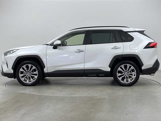 トヨタ ＲＡＶ４ G Zパッケージ 道央・札幌 2024(令6)年 1.3万km プラチナホワイトパールマイカ ・4WD/・寒冷地仕様/・純正ナビ/　BT/Miracast/・フルセグTV/・バックカメラ/・全方位カメラ/・ToyotaSafetySense/　プリクラッシュセーフティ/　レーントレーシングアシスト/　レーダークルーズコントロール/　オートマチックハイビーム/　ロードサインアシスト/・パーキングサポートブレーキ/・レザーシート/・前席パワーシート/・前席シートヒーター/・前席ベンチレーション/・パワーバックドア/・デジダルインナーミラー/・革巻ステアリング/・ステアリングヒーター/・オートライト/・LEDヘッドライト/・フォグランプ/・社外フロアマット/・スマートキー/・ビルトインETC