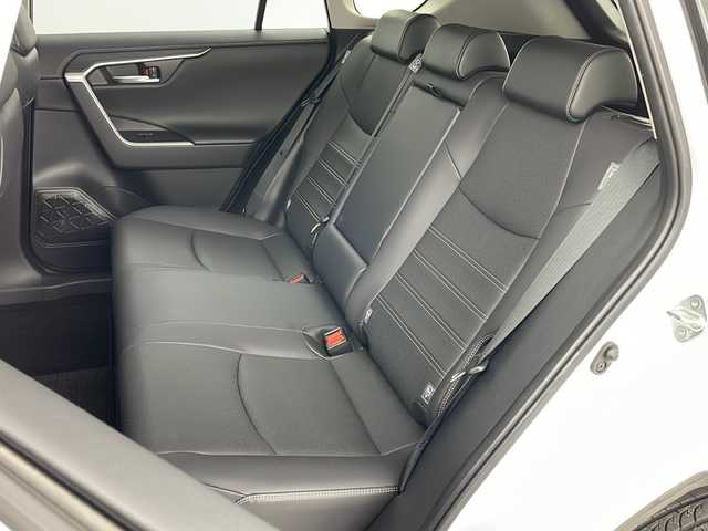 トヨタ ＲＡＶ４ G Zパッケージ 道央・札幌 2024(令6)年 1.3万km プラチナホワイトパールマイカ ・4WD/・寒冷地仕様/・純正ナビ/　BT/Miracast/・フルセグTV/・バックカメラ/・全方位カメラ/・ToyotaSafetySense/　プリクラッシュセーフティ/　レーントレーシングアシスト/　レーダークルーズコントロール/　オートマチックハイビーム/　ロードサインアシスト/・パーキングサポートブレーキ/・レザーシート/・前席パワーシート/・前席シートヒーター/・前席ベンチレーション/・パワーバックドア/・デジダルインナーミラー/・革巻ステアリング/・ステアリングヒーター/・オートライト/・LEDヘッドライト/・フォグランプ/・社外フロアマット/・スマートキー/・ビルトインETC