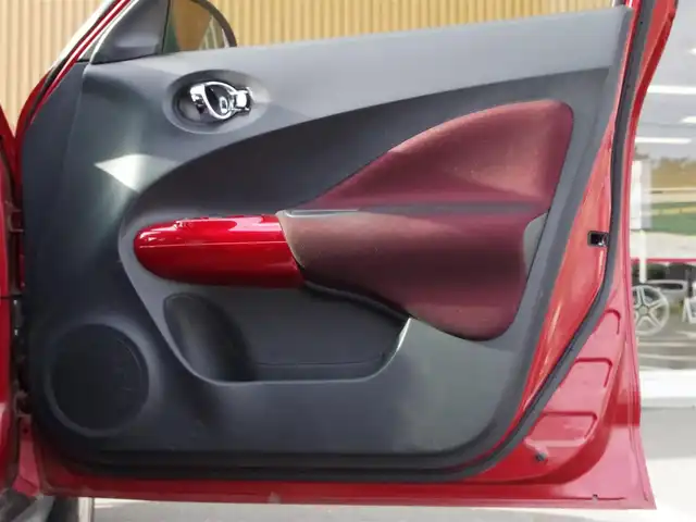 日産 ジューク 15RX タイプV 埼玉県 2013(平25)年 4.1万km 赤 社外ナビ(ミツビシ)/社外ホイール(CLAw-x1)/ワンセグTV/Bluetooth/バックカメラ/ETC/オートライト/電動格納ミラー