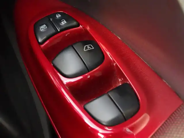 日産 ジューク 15RX タイプV 埼玉県 2013(平25)年 4.1万km 赤 社外ナビ(ミツビシ)/社外ホイール(CLAw-x1)/ワンセグTV/Bluetooth/バックカメラ/ETC/オートライト/電動格納ミラー