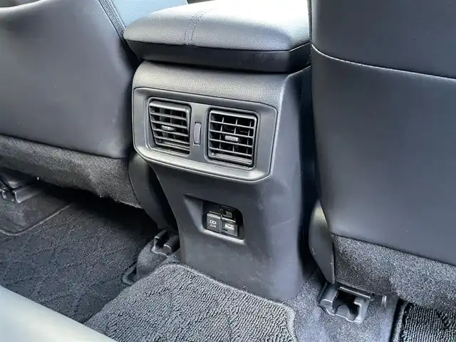 トヨタ ＲＡＶ４ ハイブリッドG 道南・函館 2021(令3)年 4.5万km ホワイトパールクリスタルシャイン /純正ナビ//フルセグＴＶ//ドライブレコーダー//全周囲カメラ//ＴＲＤエアロ//クルーズコントロール//ブラインドスポットモニター//パワーバックドア//レーンキープアシスト//コーナーセンサー//オートハイビーム//オートライト//衝突軽減ブレーキ//パワーシート//シートヒーター//ステアリングヒーター//フロアマット//ＥＴＣ//スマートキー