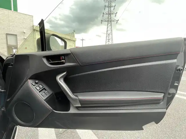 トヨタ ８６ GT 群馬県 2012(平24)年 6.3万km ダークグレーメタリック 社外SDナビゲーション/（CD/DVD/SD/BT/ワンセグTV）/ETC/キセノンライト/フォグライト/オートライト/シートカバー/ウーハー積み込み/プッシュスタート/電格ミラー/純正フロアマット/純正17インチアルミホイール