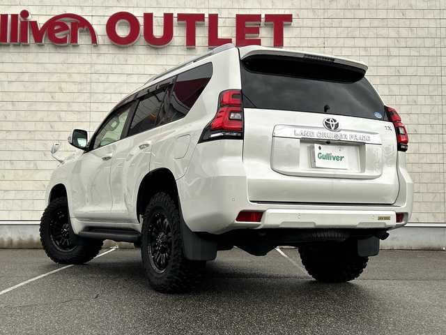 トヨタ ランドクルーザー プラド TX 富山県 2017(平29)年 5.9万km ホワイトパールクリスタルシャイン 4WD/クリアランスソナー/バックソナー/純正ナビ/フルセグTV/バックモニター/ビルトインETC/ドライブレコーダー/セーフティセンスP/・衝突被害軽減ブレーキ/・車線逸脱警報/・オートマチックハイビーム/LEDヘッドランプ/LEDフロントフォグランプ/ステアリングスイッチ/レザー調シートカバー付/社外17インチアルミホイール/スマートキー/プッシュエンジンスタート/禁煙車