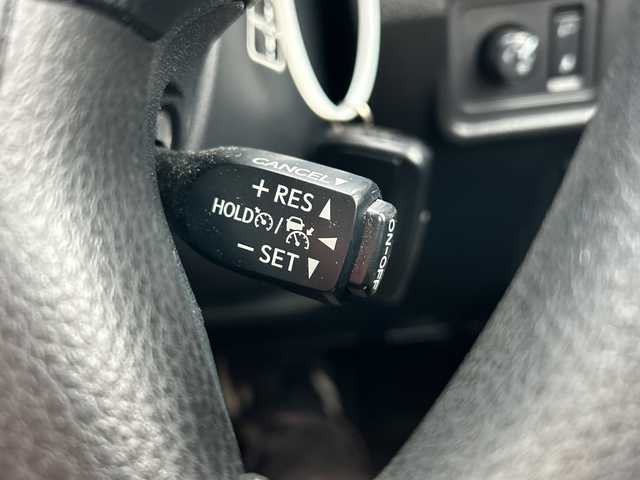 トヨタ ランドクルーザー プラド TX 富山県 2017(平29)年 5.9万km ホワイトパールクリスタルシャイン 4WD/クリアランスソナー/バックソナー/純正ナビ/フルセグTV/バックモニター/ビルトインETC/ドライブレコーダー/セーフティセンスP/・衝突被害軽減ブレーキ/・車線逸脱警報/・オートマチックハイビーム/LEDヘッドランプ/LEDフロントフォグランプ/ステアリングスイッチ/レザー調シートカバー付/社外17インチアルミホイール/スマートキー/プッシュエンジンスタート/禁煙車