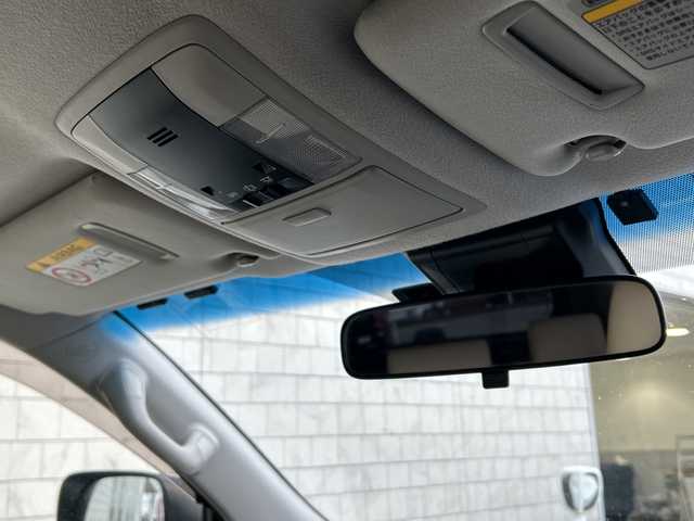 トヨタ ランドクルーザー プラド TX 富山県 2017(平29)年 5.9万km ホワイトパールクリスタルシャイン 4WD/クリアランスソナー/バックソナー/純正ナビ/フルセグTV/バックモニター/ビルトインETC/ドライブレコーダー/セーフティセンスP/・衝突被害軽減ブレーキ/・車線逸脱警報/・オートマチックハイビーム/LEDヘッドランプ/LEDフロントフォグランプ/ステアリングスイッチ/レザー調シートカバー付/社外17インチアルミホイール/スマートキー/プッシュエンジンスタート/禁煙車