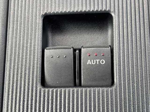 マツダ ロードスター 宮城県 2006(平18)年 2.6万km カッパーレッドマイカ 登録時走行距離25254km/ワンオーナー/社外ストラーダナビ/CD・DVD・Bluetooth・フルセグTV/バックカメラ/HID/社外フロアマット/フォグランプ/パドルシフト/純正アルミホイール/リモコンキー/AC