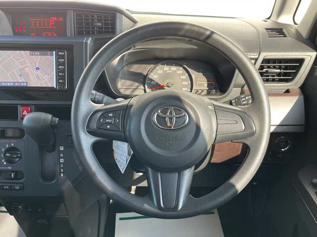 トヨタ タンク X S 山形県 2019(令1)年 1.3万km パールホワイトⅢ スマートアシストIII/・衝突回避支援ブレーキ機能/・先行車発進お知らせ機能/・誤発進抑制制御機能/・車線逸脱警報機能/・オートハイビーム/純正SDナビ/（ワンセグ/CD/BT/FM/AM/SD）/バックカメラ/ビルトインETC/ドライブレコーダー前後/シートヒーター/アイドリングストップ/片側パワースライド/スペアキー/プッシュスタート/夏タイヤ車載（社外アルミ）