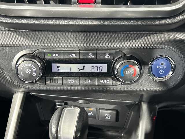 トヨタ ライズ Z 神奈川県 2022(令4)年 2.3万km シャイニングホワイトパール スマートアシスト/7型ナビ/・BT/フルセグTV/CD/DVD/SD/パノラミックビューモニター/電動サイドブレーキ/オートブレーキホールド/シートヒーター(D/N)/ETC/ドライブレコーダー/S-PDL/コーナーセンサー/革巻きステアリング/ステアリングスイッチ/Autoライト/2.1AUSB/LEDヘッドライト/フォグランプ/シートリフター/電動格納ミラー/ウィンカーミラー/純正17インチアルミホイール/純正ドアバイザー/フロアマット