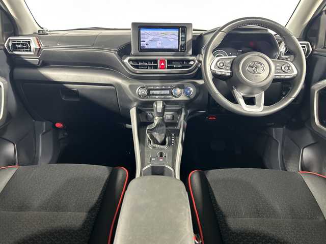 トヨタ ライズ Z 神奈川県 2022(令4)年 2.3万km シャイニングホワイトパール スマートアシスト/7型ナビ/・BT/フルセグTV/CD/DVD/SD/パノラミックビューモニター/電動サイドブレーキ/オートブレーキホールド/シートヒーター(D/N)/ETC/ドライブレコーダー/S-PDL/コーナーセンサー/革巻きステアリング/ステアリングスイッチ/Autoライト/2.1AUSB/LEDヘッドライト/フォグランプ/シートリフター/電動格納ミラー/ウィンカーミラー/純正17インチアルミホイール/純正ドアバイザー/フロアマット