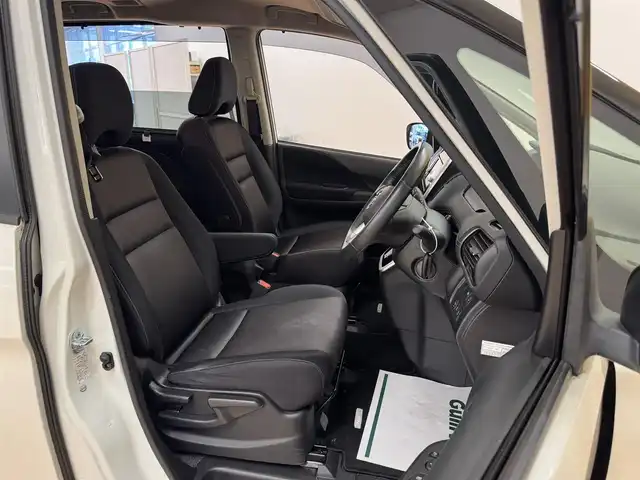 日産 セレナ ハイウェイスター Vセレクション 群馬県 2017(平29)年 9万km ブリリアントホワイトパール エマージェンシーブレーキ/純正7インチSDナビ/・BT/DVD/CD/SD/・FM/AM/純正フリップダウンモニター/アラウンドビューモニター/ETC/両側パワースライドドア/クルーズコントロール/パーキングアシスト/ステアリングスイッチ/アイドリングストップ/LEDヘッドライト/フォグランプ/オートライト/スマートキー/プッシュスタート/社外15インチAW/純正フロアマット/ドアバイザー/電動格納ウィンカーミラー/横滑り防止機能