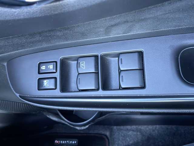 日産 ノート e－パワー ニスモ 三重県 2018(平30)年 4万km ダークメタルグレー 純正ナビ/全方位カメラ/デジタルインナーミラー/純正ドラレコ/ETC/TVキャンセラー/NISMO専用シート/ステアリングスイッチ/レーンキープアシスト/クリアランスソナー/衝突被害軽減システム/横滑り防止/LEDヘッドライト/オートライト/フォグランプ/ヒーター付き電動格納ミラー/スペアキー