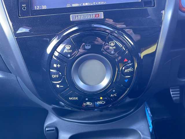 日産 ノート e－パワー ニスモ 三重県 2018(平30)年 4万km ダークメタルグレー 純正ナビ/全方位カメラ/デジタルインナーミラー/純正ドラレコ/ETC/TVキャンセラー/NISMO専用シート/ステアリングスイッチ/レーンキープアシスト/クリアランスソナー/衝突被害軽減システム/横滑り防止/LEDヘッドライト/オートライト/フォグランプ/ヒーター付き電動格納ミラー/スペアキー