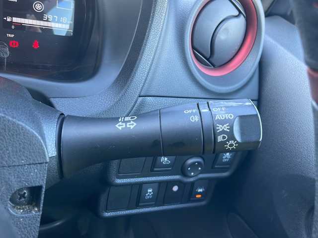 日産 ノート e－パワー ニスモ 三重県 2018(平30)年 4万km ダークメタルグレー 純正ナビ/全方位カメラ/デジタルインナーミラー/純正ドラレコ/ETC/TVキャンセラー/NISMO専用シート/ステアリングスイッチ/レーンキープアシスト/クリアランスソナー/衝突被害軽減システム/横滑り防止/LEDヘッドライト/オートライト/フォグランプ/ヒーター付き電動格納ミラー/スペアキー