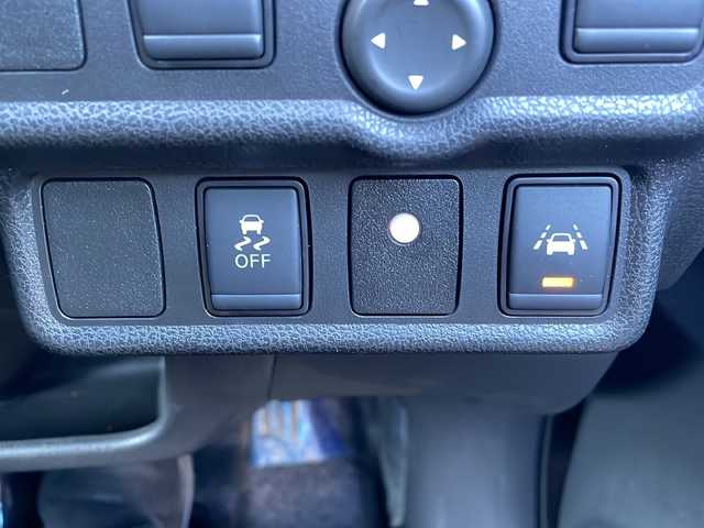 日産 ノート e－パワー ニスモ 三重県 2018(平30)年 4万km ダークメタルグレー 純正ナビ/全方位カメラ/デジタルインナーミラー/純正ドラレコ/ETC/TVキャンセラー/NISMO専用シート/ステアリングスイッチ/レーンキープアシスト/クリアランスソナー/衝突被害軽減システム/横滑り防止/LEDヘッドライト/オートライト/フォグランプ/ヒーター付き電動格納ミラー/スペアキー