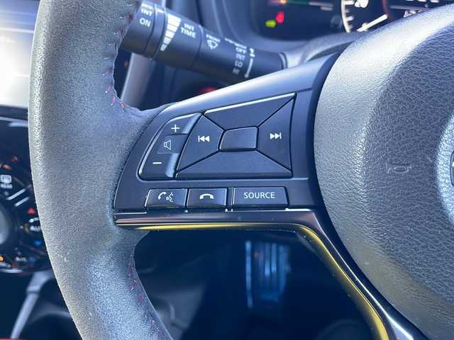 日産 ノート e－パワー ニスモ 三重県 2018(平30)年 4万km ダークメタルグレー 純正ナビ/全方位カメラ/デジタルインナーミラー/純正ドラレコ/ETC/TVキャンセラー/NISMO専用シート/ステアリングスイッチ/レーンキープアシスト/クリアランスソナー/衝突被害軽減システム/横滑り防止/LEDヘッドライト/オートライト/フォグランプ/ヒーター付き電動格納ミラー/スペアキー