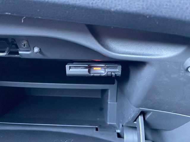 日産 ノート e－パワー ニスモ 三重県 2018(平30)年 4万km ダークメタルグレー 純正ナビ/全方位カメラ/デジタルインナーミラー/純正ドラレコ/ETC/TVキャンセラー/NISMO専用シート/ステアリングスイッチ/レーンキープアシスト/クリアランスソナー/衝突被害軽減システム/横滑り防止/LEDヘッドライト/オートライト/フォグランプ/ヒーター付き電動格納ミラー/スペアキー