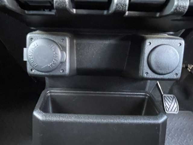 スズキ ジムニー XG 栃木県 2018(平30)年 6.9万km ブルーイッシュブラックパール3 純正8インチSDナビ/・フルセグTV/・CD/DVD/・Bluetooth/・SD/USB/・AM.FM/ドライブレコーダー/4WD/ダウンヒルアシストコントロール/5MT/ヘッドライトレベライザー/リモコンキー/純正16インチAW/純正フロアマット/純正ドアバイザー/横滑り防止システム