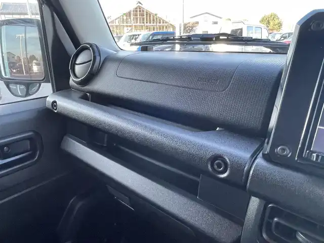 スズキ ジムニー XG 栃木県 2018(平30)年 6.9万km ブルーイッシュブラックパール3 純正8インチSDナビ/・フルセグTV/・CD/DVD/・Bluetooth/・SD/USB/・AM.FM/ドライブレコーダー/4WD/ダウンヒルアシストコントロール/5MT/ヘッドライトレベライザー/リモコンキー/純正16インチAW/純正フロアマット/純正ドアバイザー/横滑り防止システム