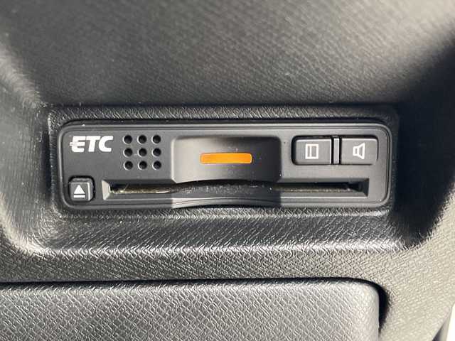 ホンダ ステップワゴン スパーダ Z クールスピリット 群馬県 2013(平25)年 5.6万km ホワイトオーキッドパール １０．２型後席モニター　７型ナビ　フルセグＴＶ　バックカメラ　クルーズコントロール　両側電動スライドドア　ＥＴＣ　ステアリングスイッチ　パドルシフト　ＨＩＤヘッドライト　オートライト　禁煙車