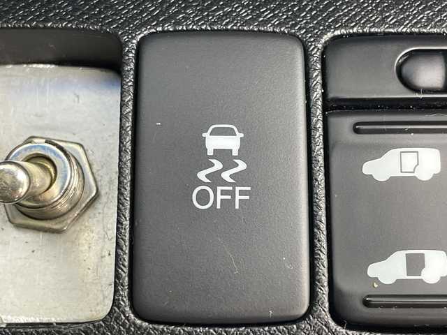 ホンダ ステップワゴン スパーダ Z クールスピリット 群馬県 2013(平25)年 5.6万km ホワイトオーキッドパール １０．２型後席モニター　７型ナビ　フルセグＴＶ　バックカメラ　クルーズコントロール　両側電動スライドドア　ＥＴＣ　ステアリングスイッチ　パドルシフト　ＨＩＤヘッドライト　オートライト　禁煙車