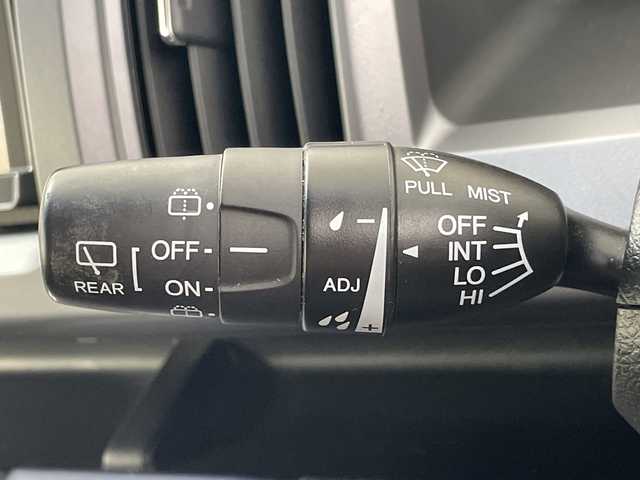 ホンダ ステップワゴン スパーダ Z クールスピリット 群馬県 2013(平25)年 5.6万km ホワイトオーキッドパール １０．２型後席モニター　７型ナビ　フルセグＴＶ　バックカメラ　クルーズコントロール　両側電動スライドドア　ＥＴＣ　ステアリングスイッチ　パドルシフト　ＨＩＤヘッドライト　オートライト　禁煙車