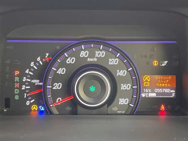 ホンダ ステップワゴン スパーダ Z クールスピリット 群馬県 2013(平25)年 5.6万km ホワイトオーキッドパール １０．２型後席モニター　７型ナビ　フルセグＴＶ　バックカメラ　クルーズコントロール　両側電動スライドドア　ＥＴＣ　ステアリングスイッチ　パドルシフト　ＨＩＤヘッドライト　オートライト　禁煙車